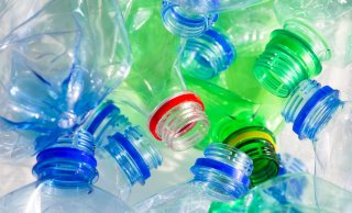 shutterstock_152688404_petflessen_recycle.jpg