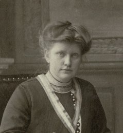 1920s: Secretaris van de katholieke studentenvereniging Franciscus Xavier. Bron: Familie-archief Eversmann 1920s: Secretaris van de katholieke studentenvereniging Franciscus Xavier. Bron: Familie-archief Eversmann