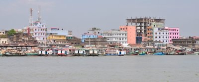 Snel oprukkende verstedelijking in Bangladesh (foto: Steve Goodbred)